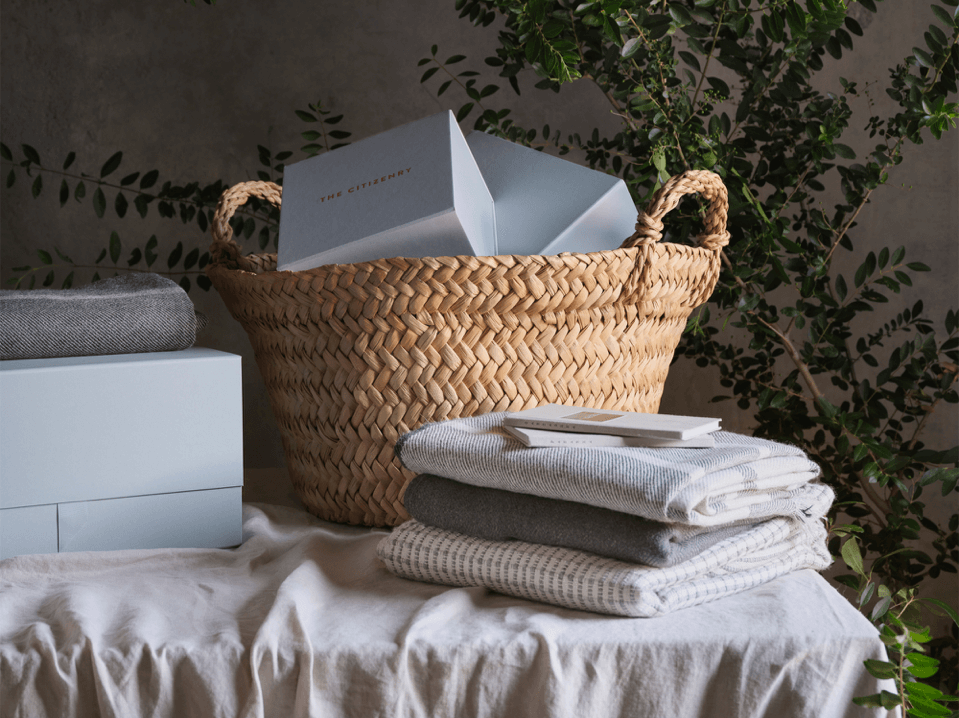 GIFT SUSTAINABLY // ECO-CONSCIOUS GIFT WRAP
