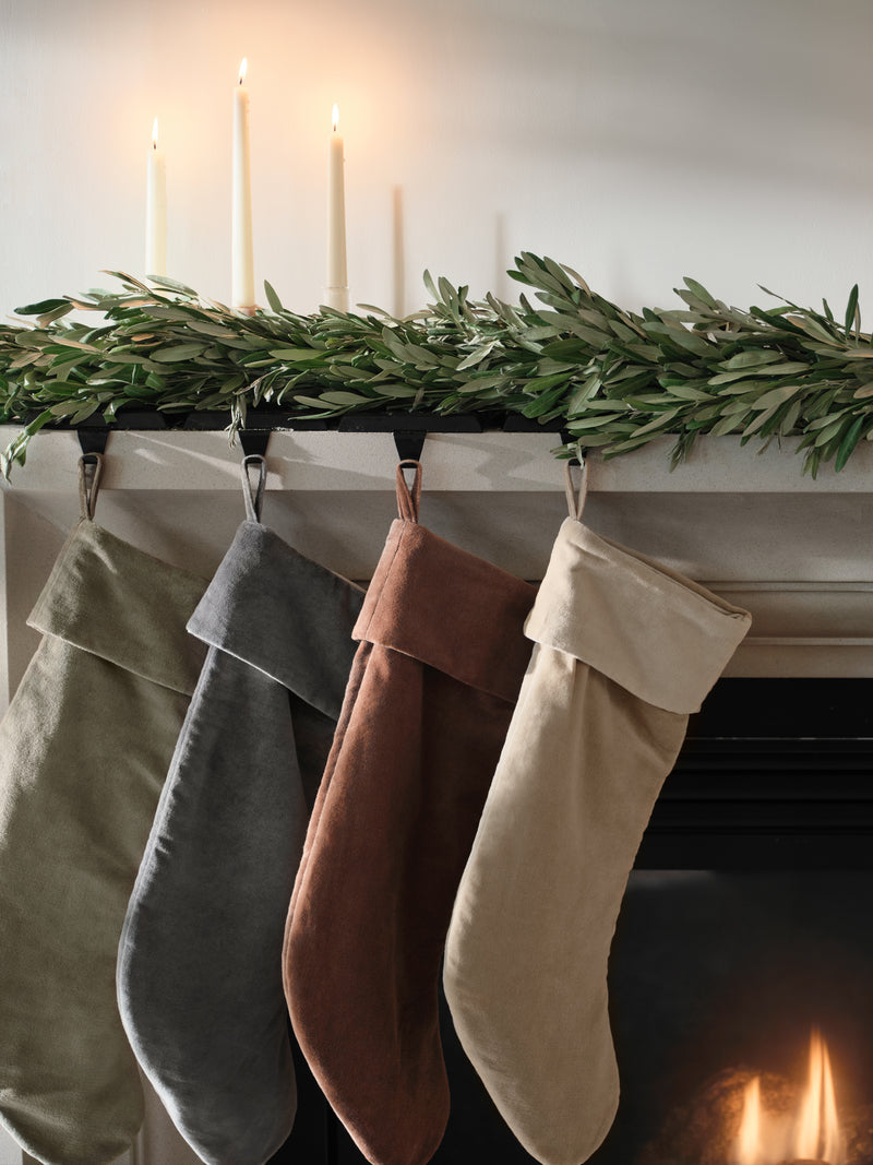 A Fresh Take on Holiday Hues image