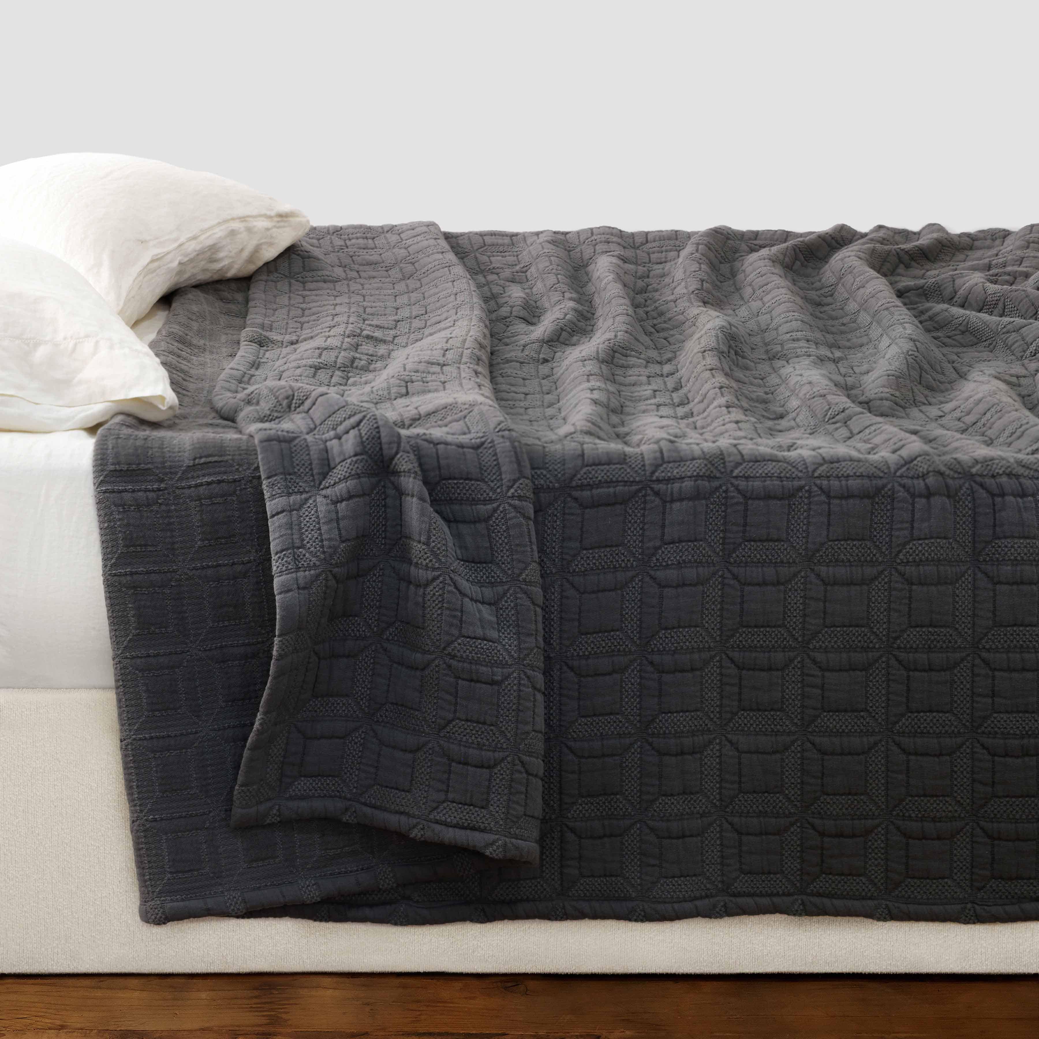 Ayla Organic Cotton Quilted Bed Blanket - Thumbnail 2