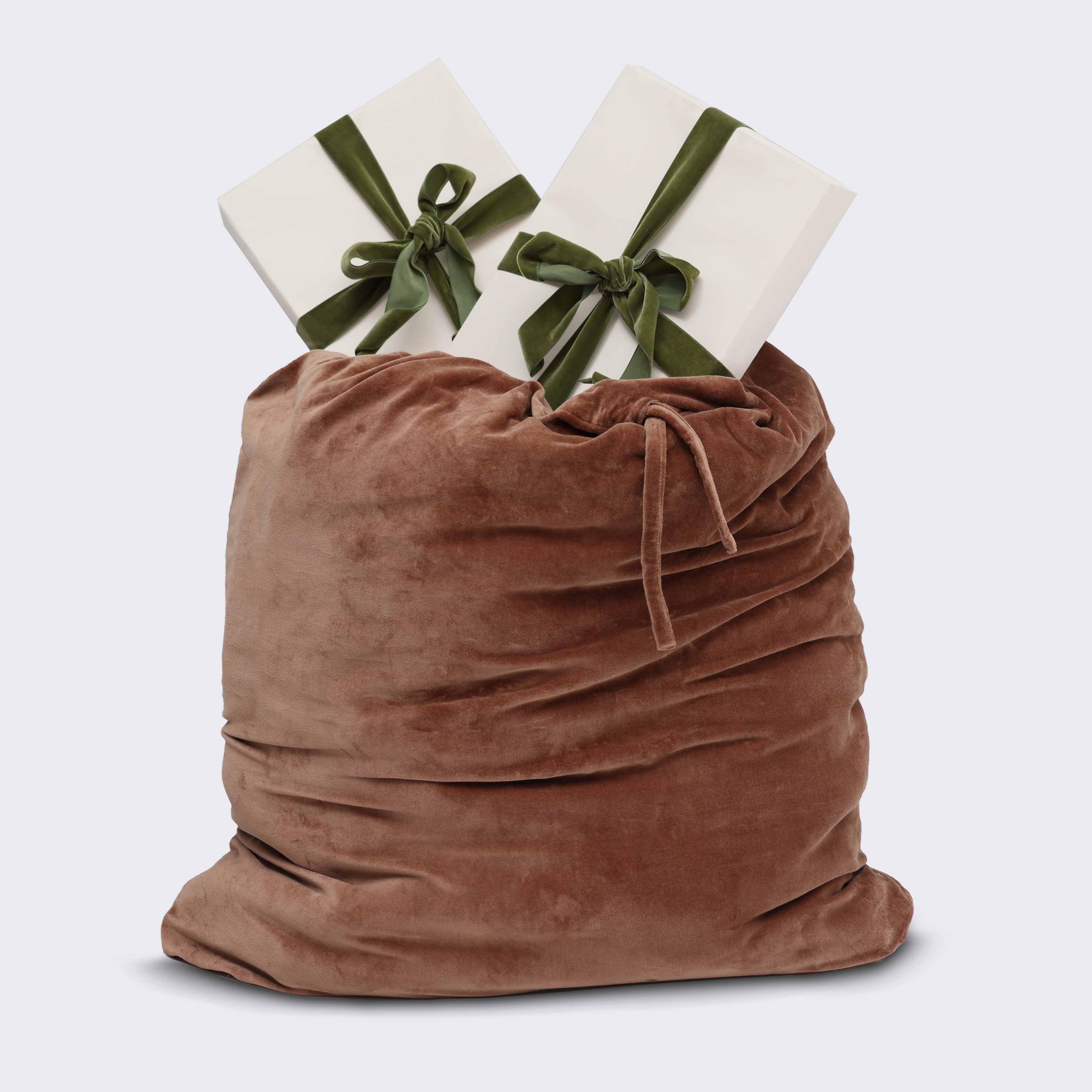 Naveta Velvet Gift Bag – The Citizenry