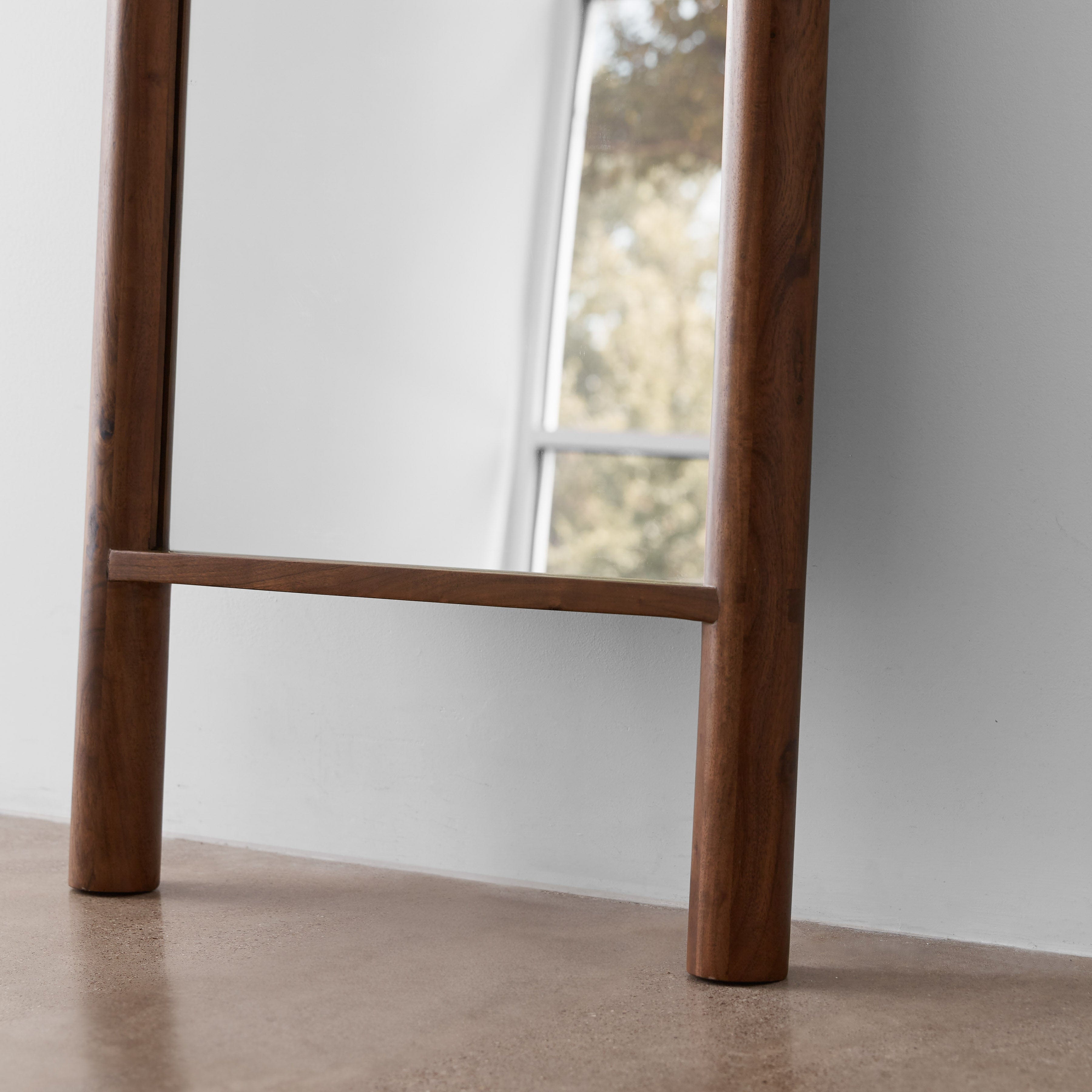 Johar Wood Floor Mirror - Thumbnail 3
