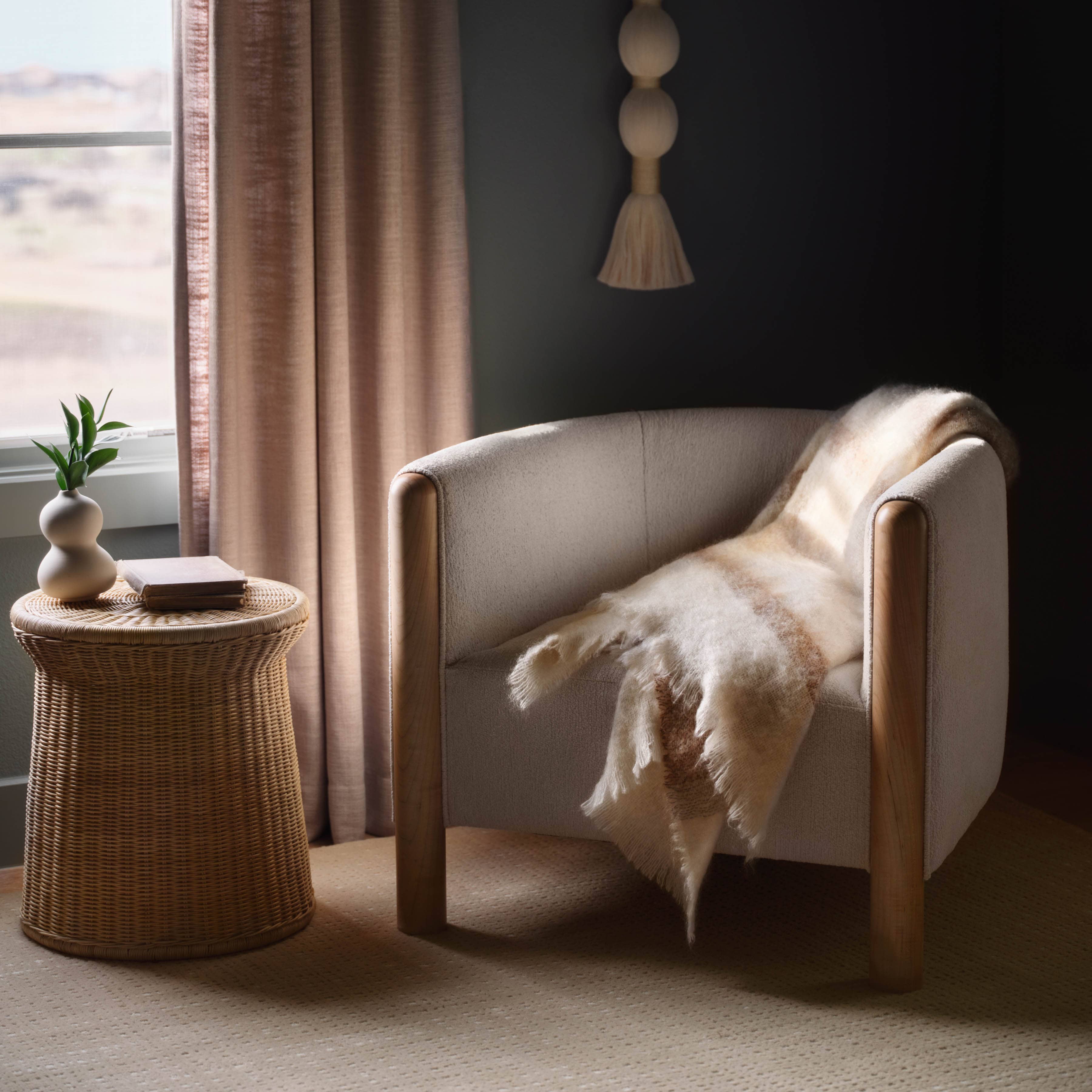 Laurel Armchair - Thumbnail 2