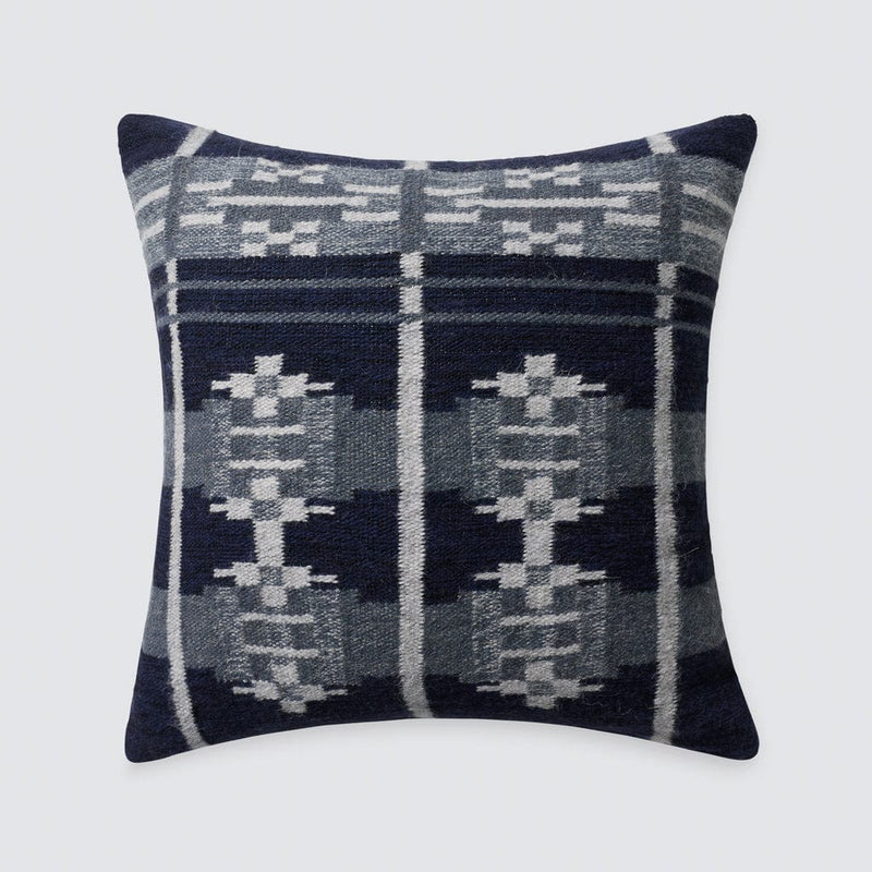 Marled patterned pillow, navy