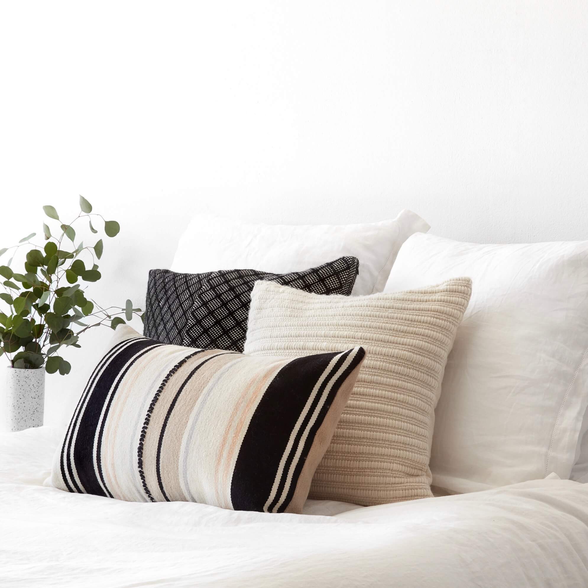 La Duna Textured Pillow | Neutral Accent Pillow – The Citizenry