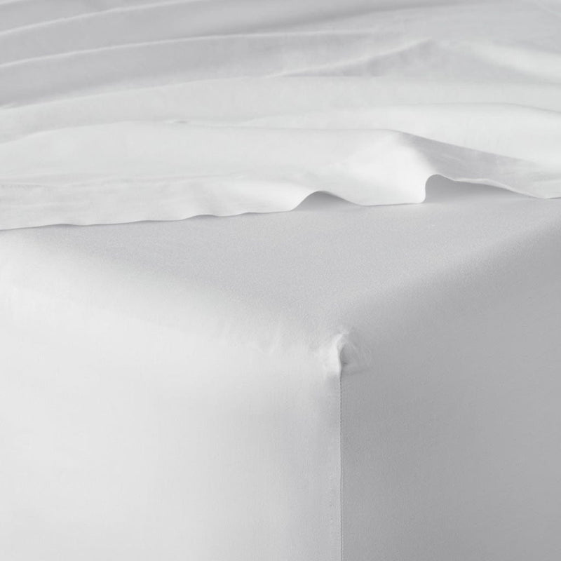 Corner of fitted sheet, white