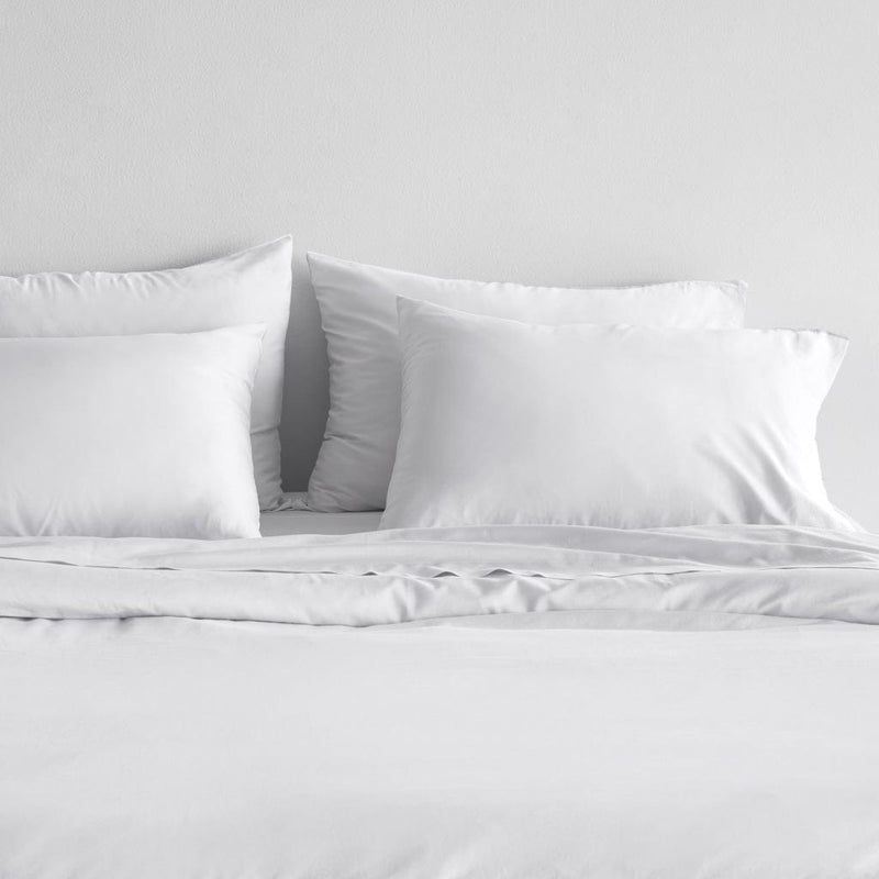 Organic pillowcases on duvet cover, white