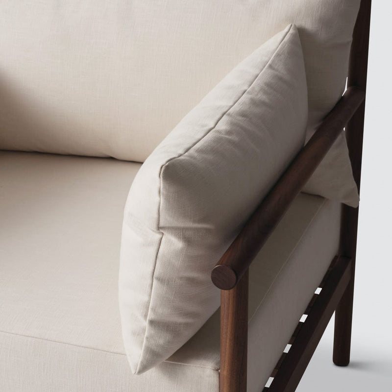 walnut-frame-with-linen-cushion