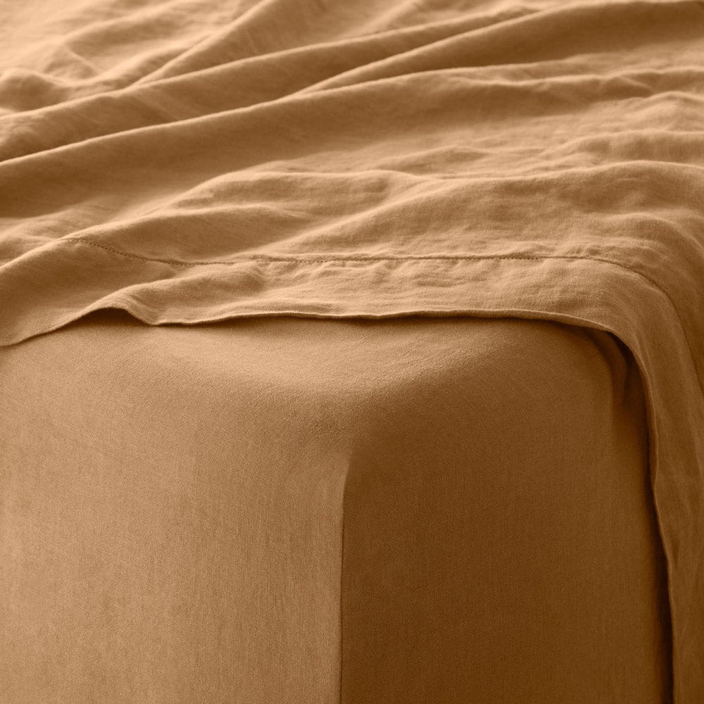Detail of camel fitted sheet