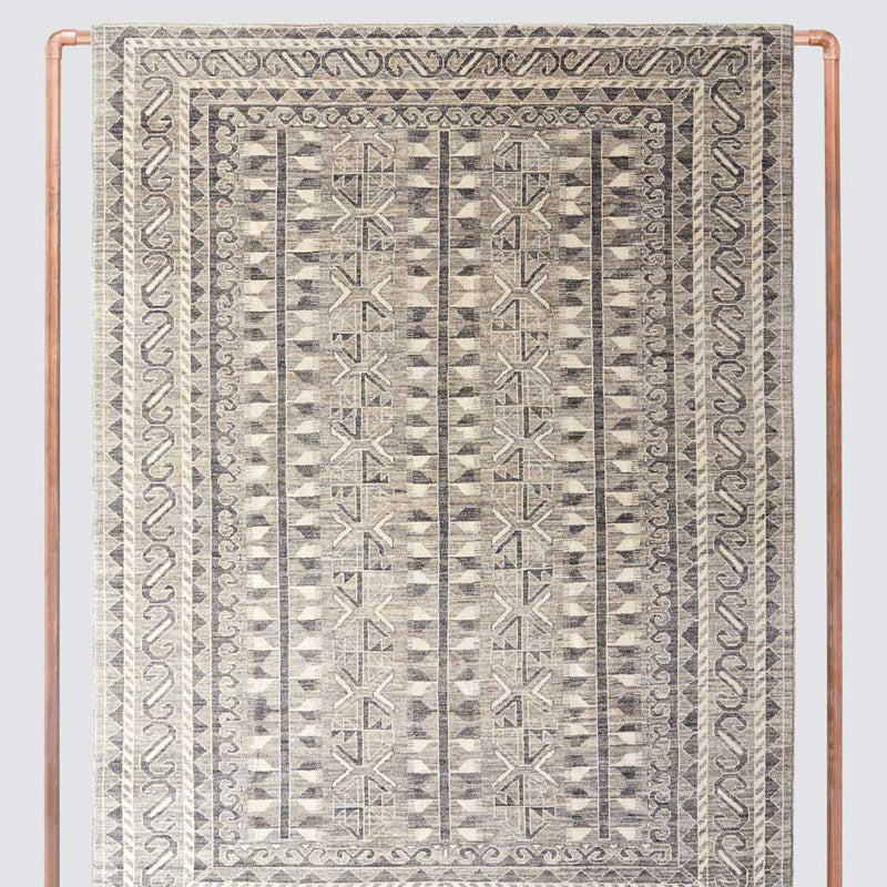 Charcoal patterned rug, Charcoal